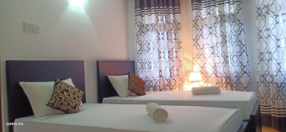 Kavee Transit Hotel Катунаяка Екстер'єр фото