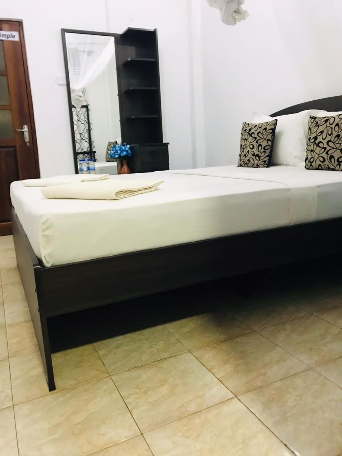 Kavee Transit Hotel Катунаяка Екстер'єр фото