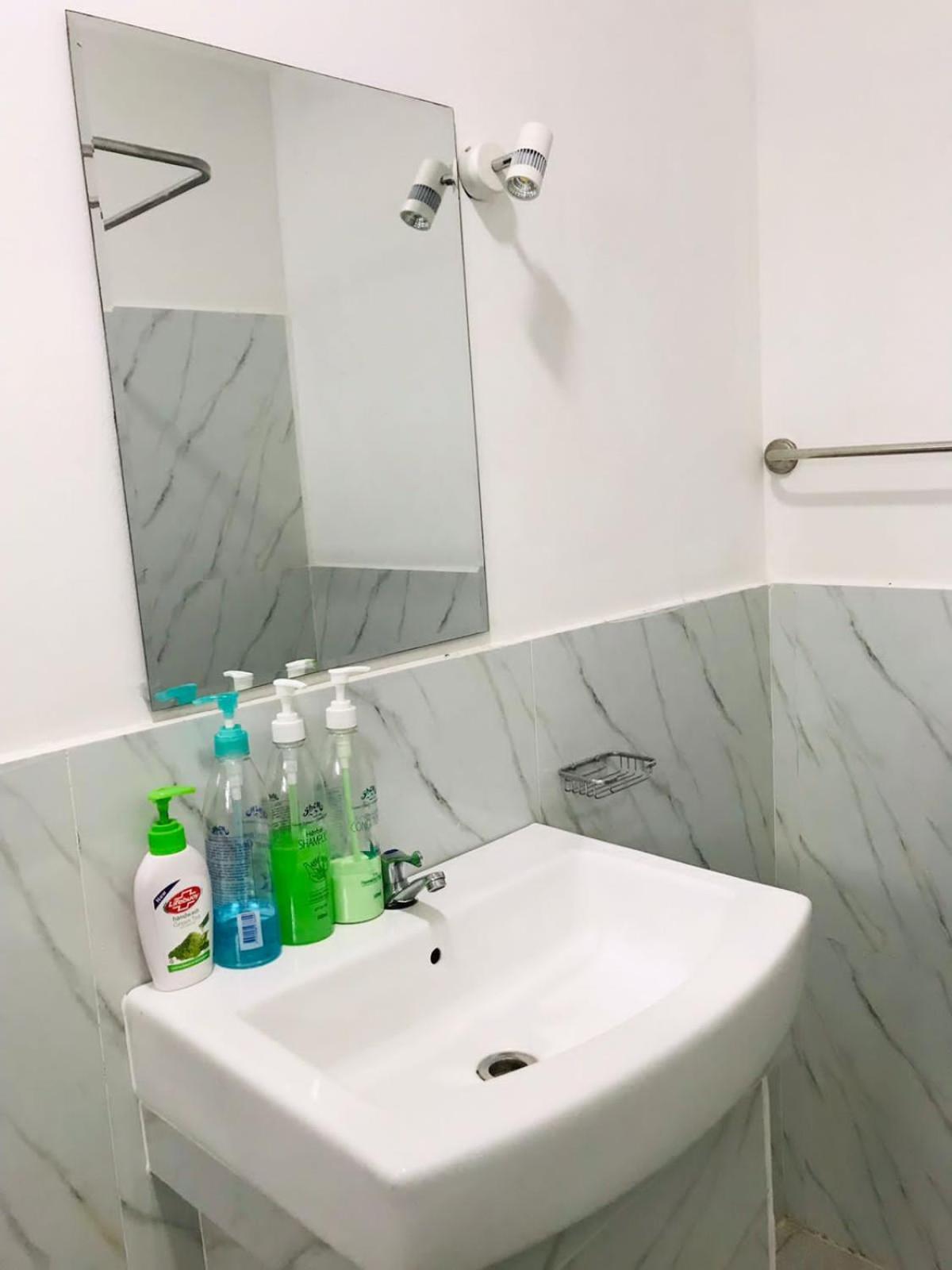 Kavee Transit Hotel Катунаяка Екстер'єр фото