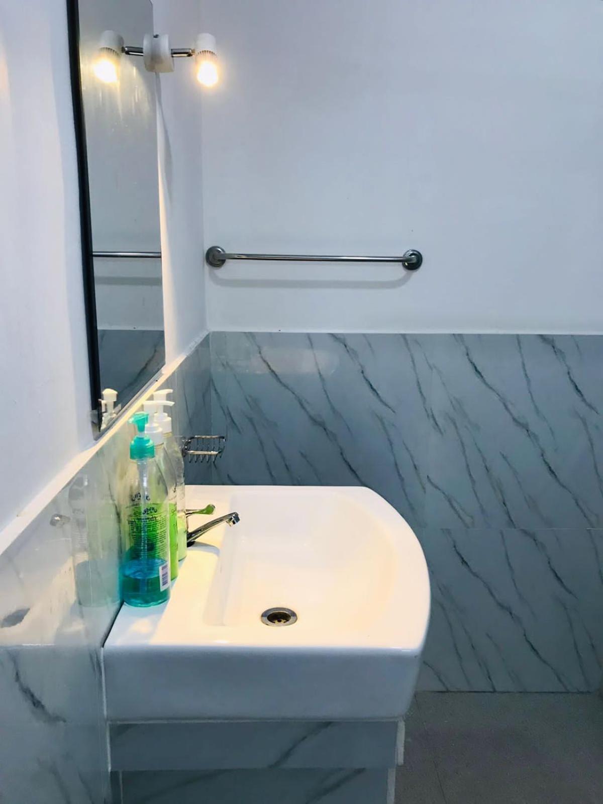 Kavee Transit Hotel Катунаяка Екстер'єр фото