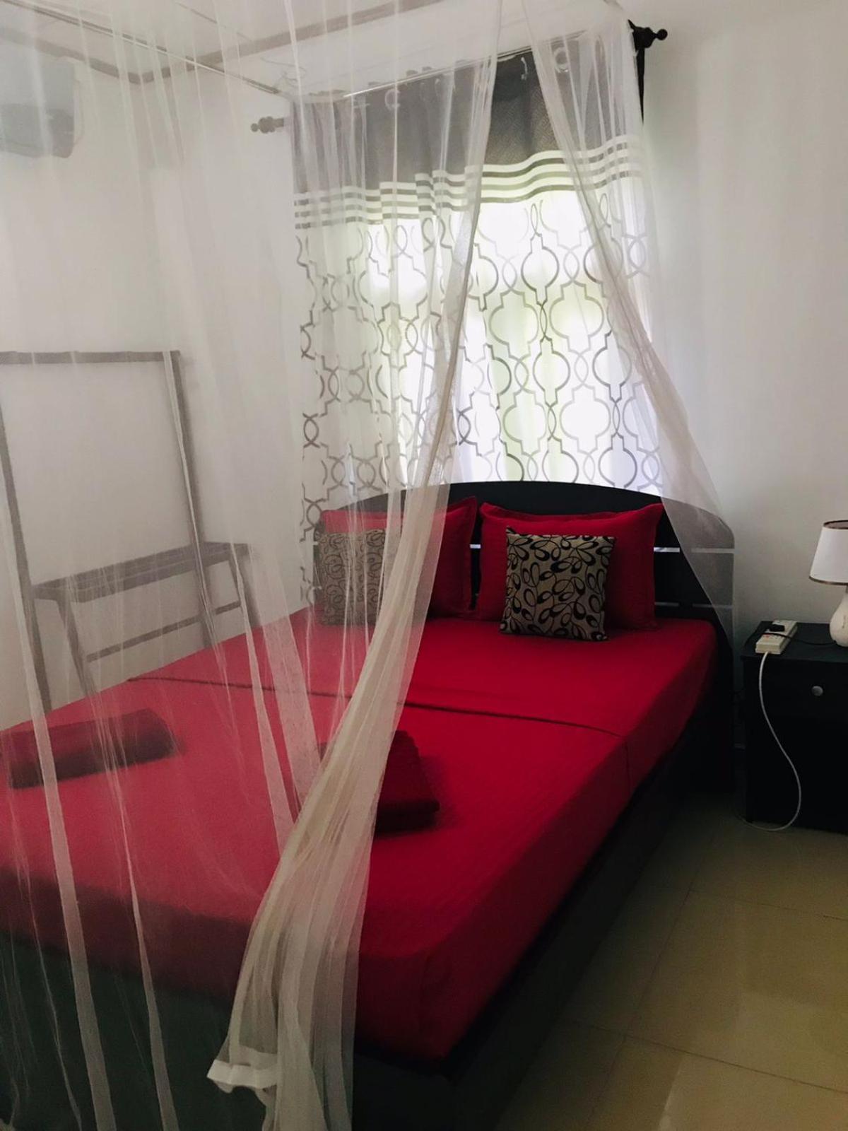 Kavee Transit Hotel Катунаяка Екстер'єр фото